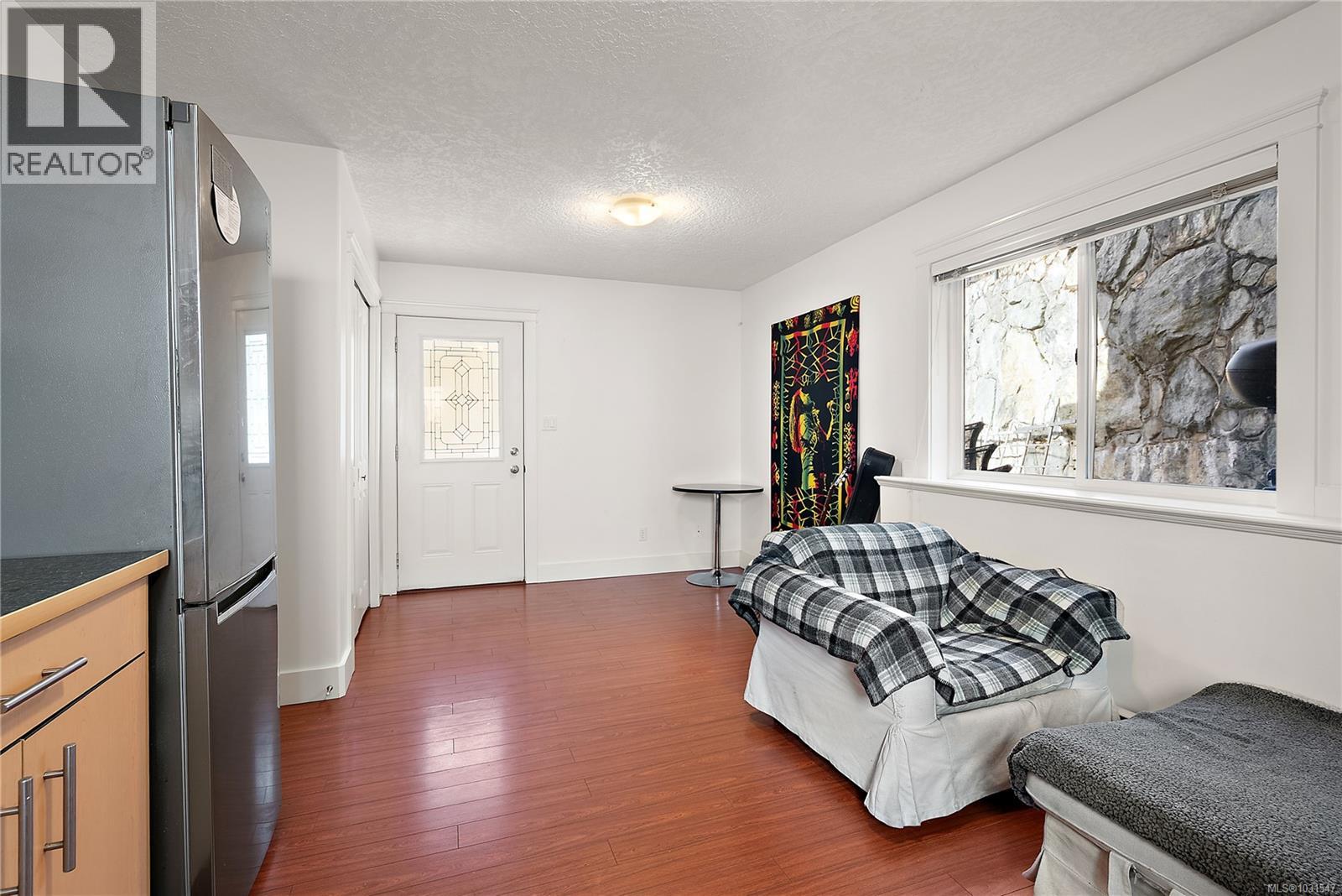 928 CAVALCADE Terr, Langford