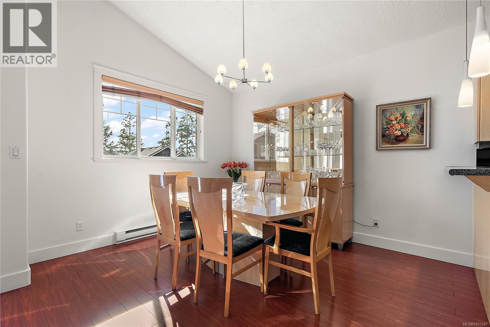 928 CAVALCADE Terr, Langford