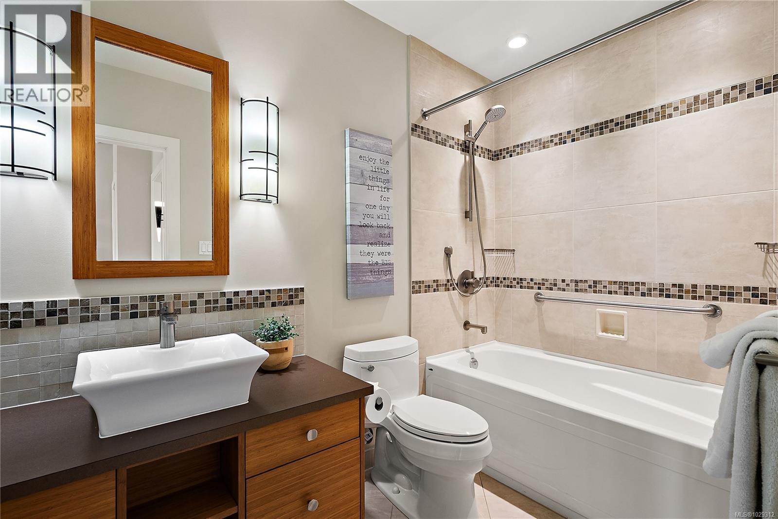 108 455 Sitkum Rd, Victoria