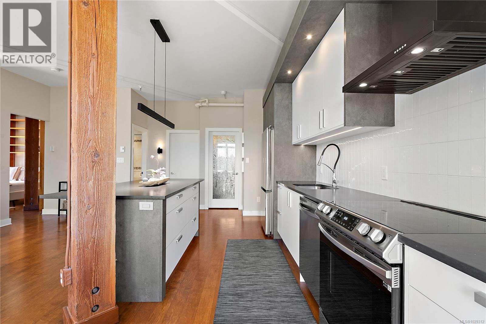 108 455 Sitkum Rd, Victoria