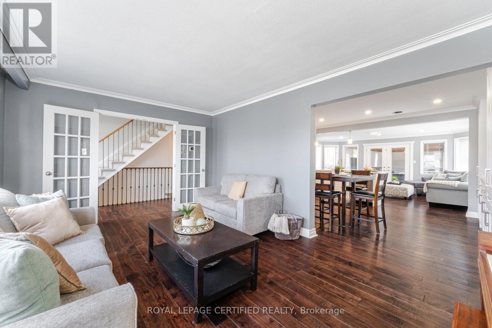 5 STOCKMAN CRESCENT - 5