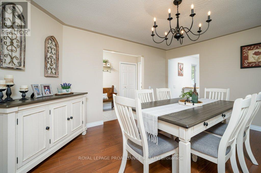 9 QUAKER COURT - 14