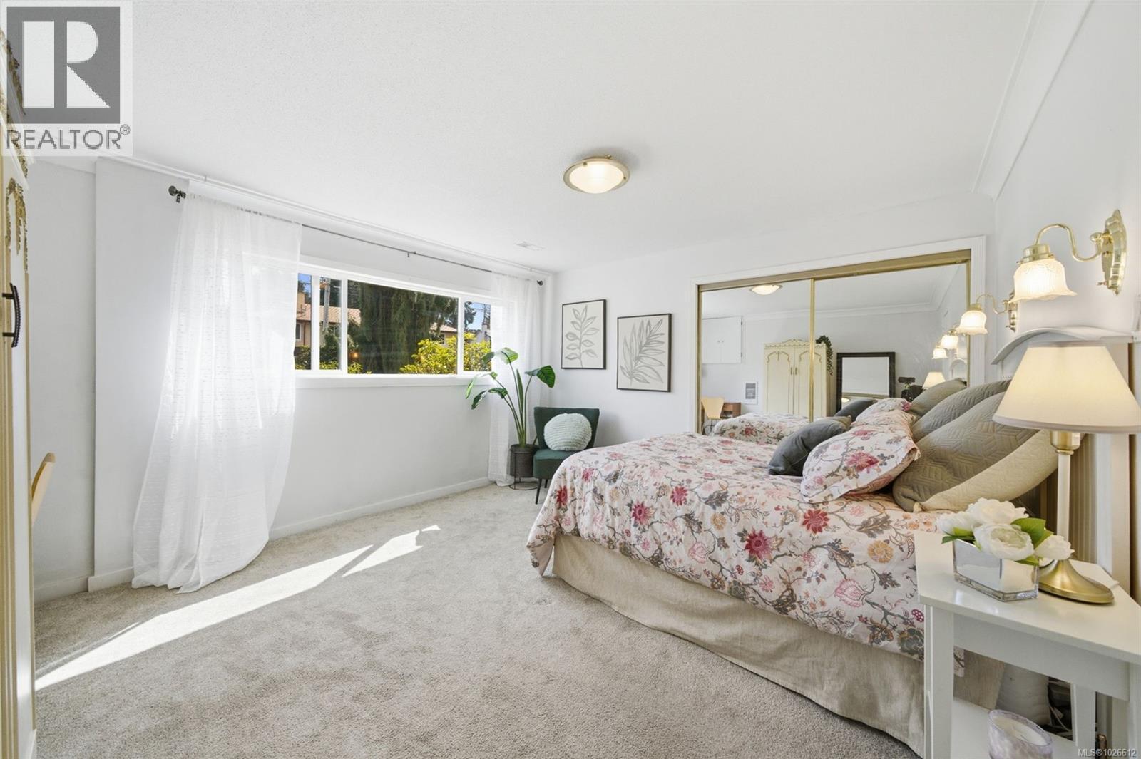 550 Phelps Ave - 18