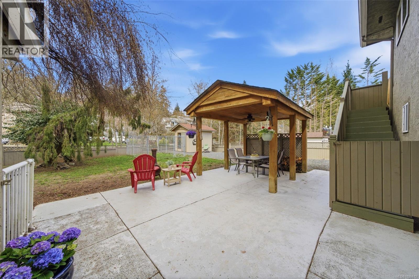 550 Phelps Ave - 32