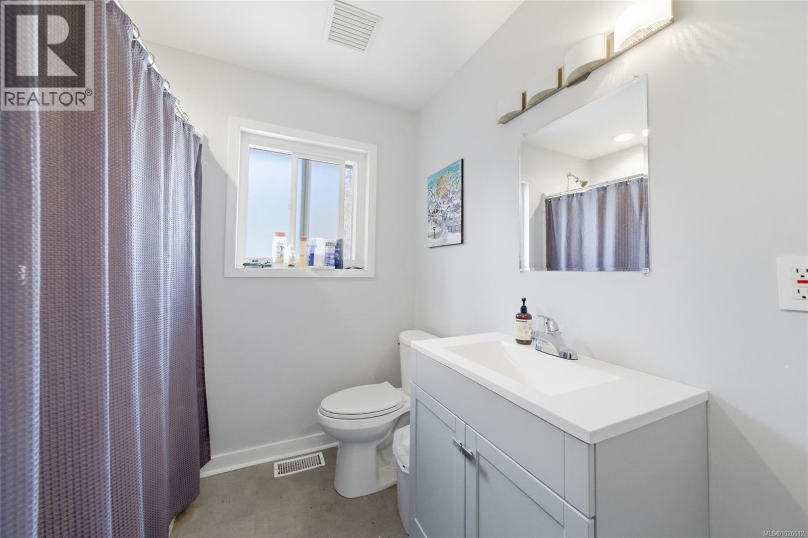 550 Phelps Ave - 27