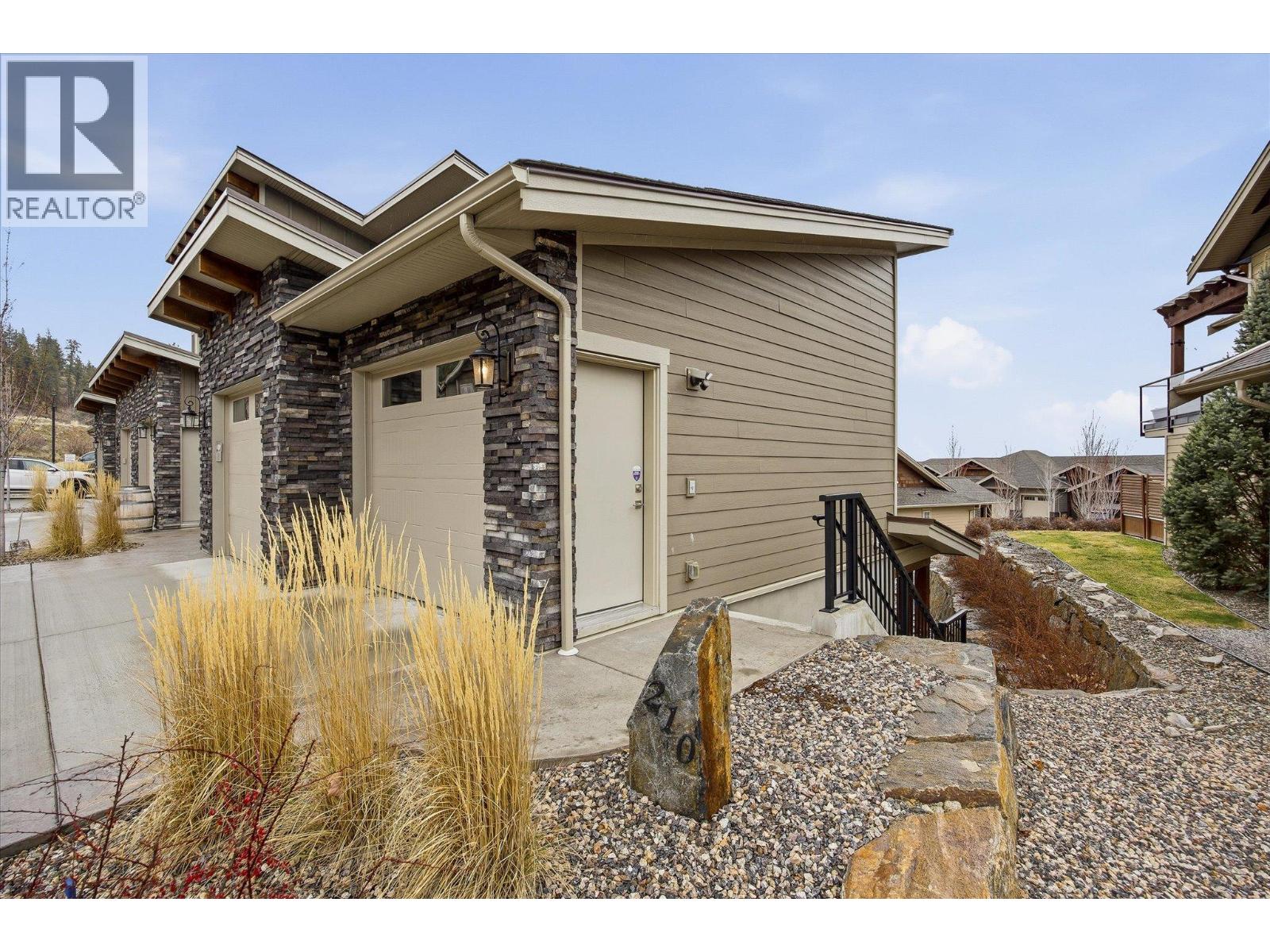 #210 4000 REDSTONE Crescent Unit# 210 - 41