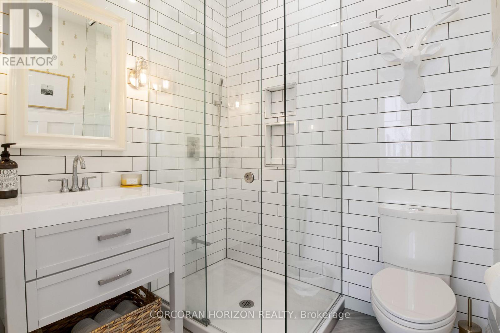 320 WHITMORE DRIVE — photo 30
