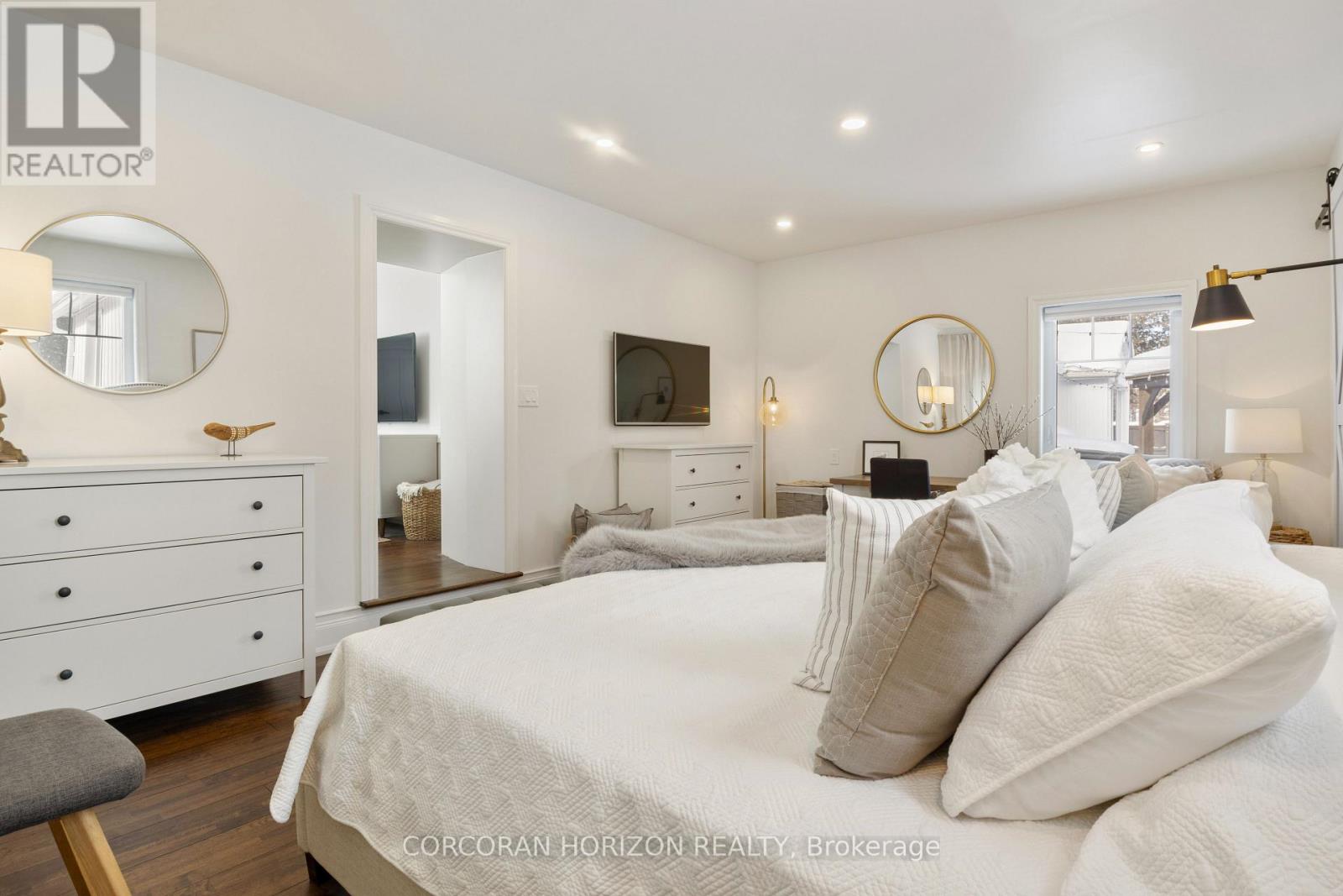 320 WHITMORE DRIVE — photo 32