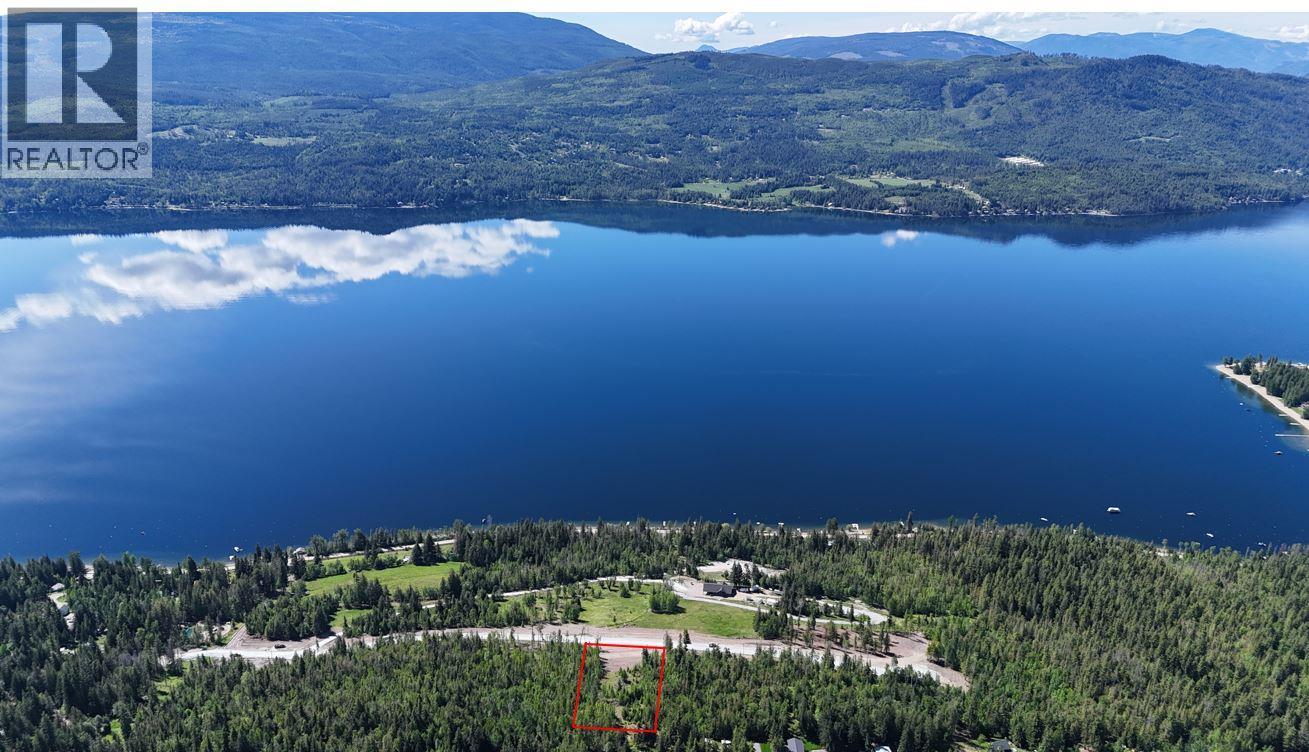 Lot 6 Lonneke Trail Lot# 6, Anglemont