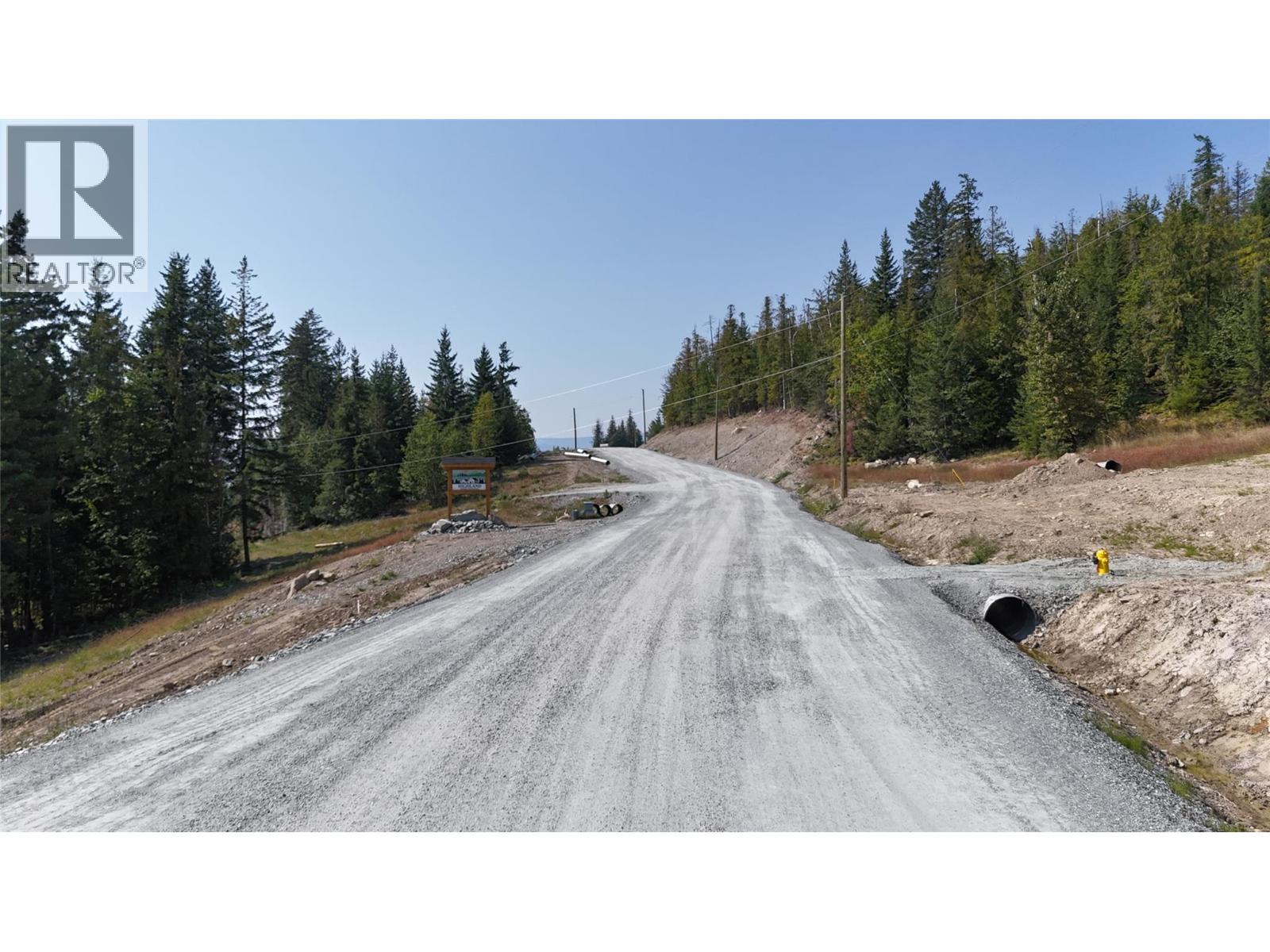 Lot 6 Lonneke Trail Lot# 6, Anglemont