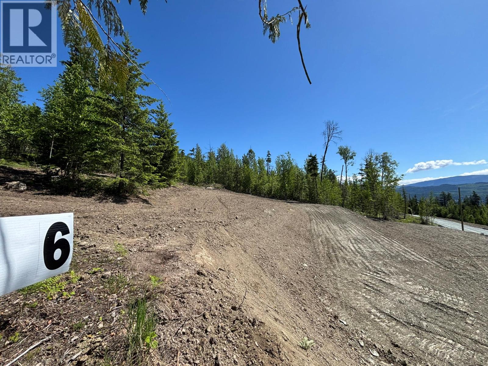 Lot 6 Lonneke Trail Lot# 6, Anglemont
