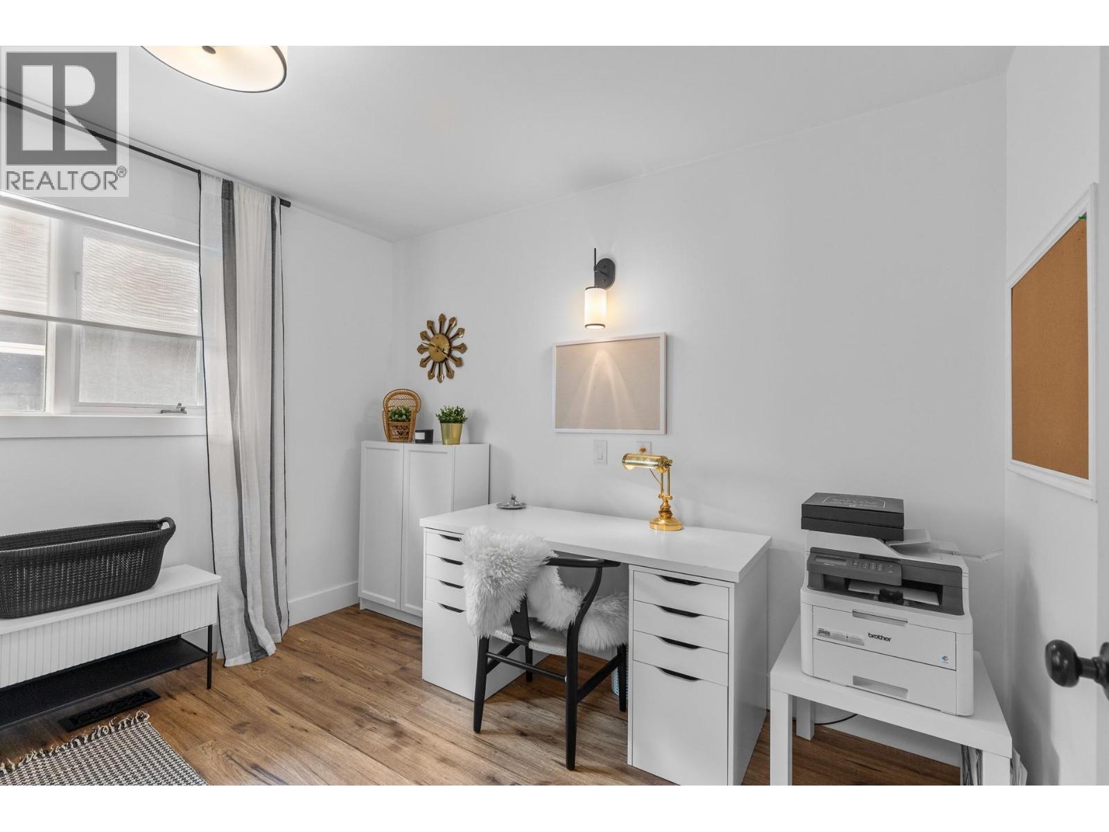 4215 6th Avenue, Peachland