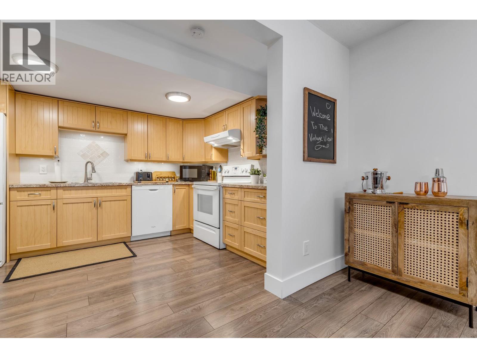 4215 6th Avenue, Peachland