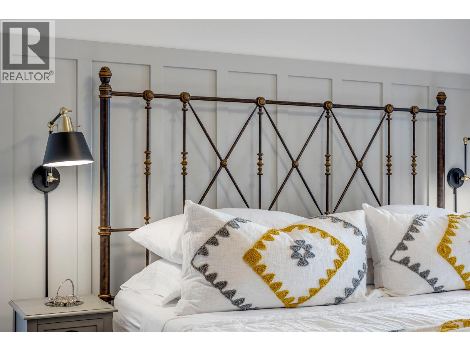 4215 6th Avenue, Peachland