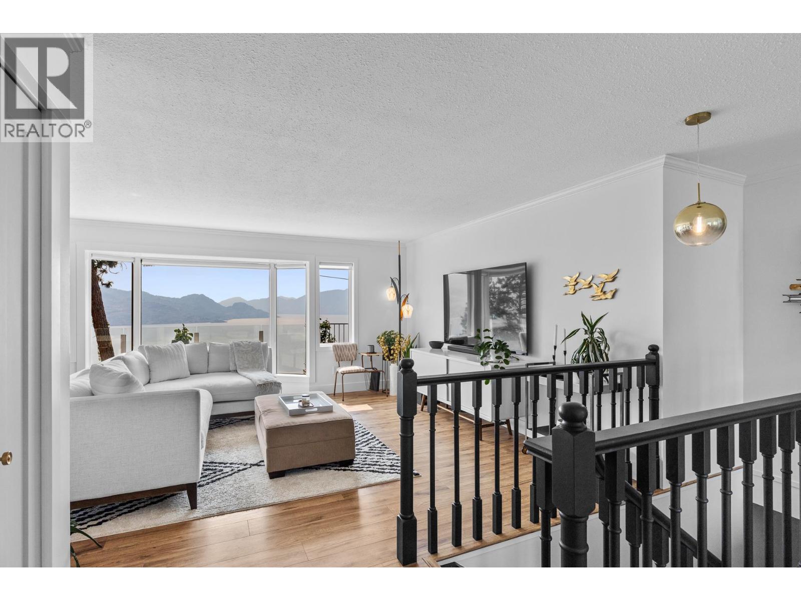 4215 6th Avenue, Peachland