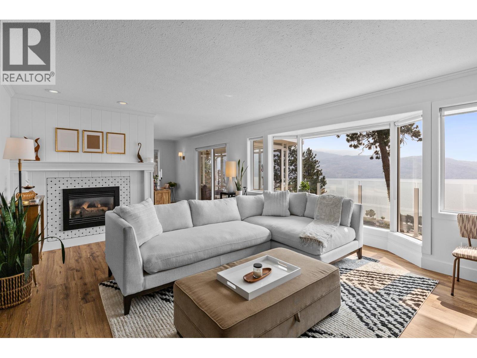 4215 6th Avenue, Peachland