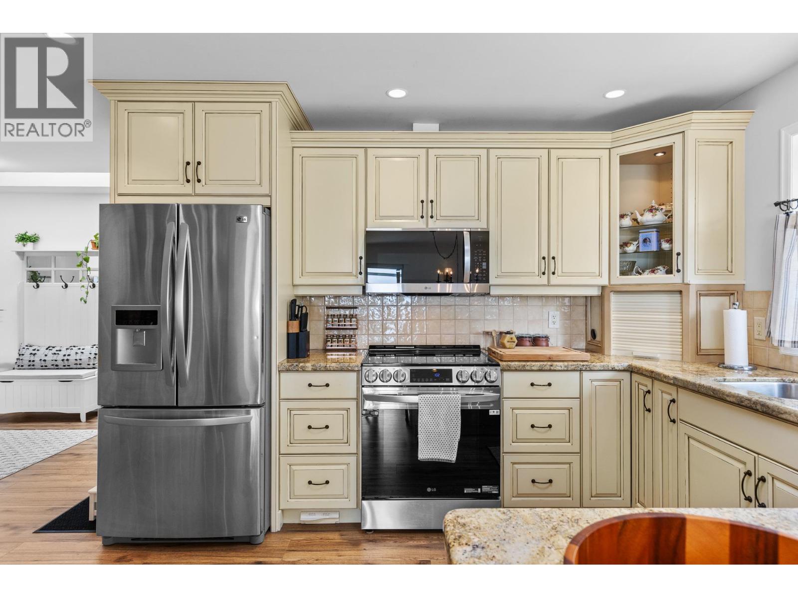 4215 6th Avenue, Peachland