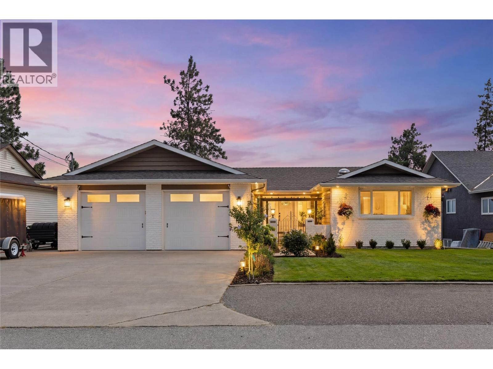 4215 6th Avenue, Peachland