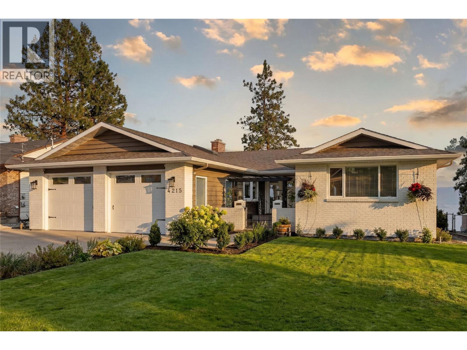 4215 6th Avenue, Peachland