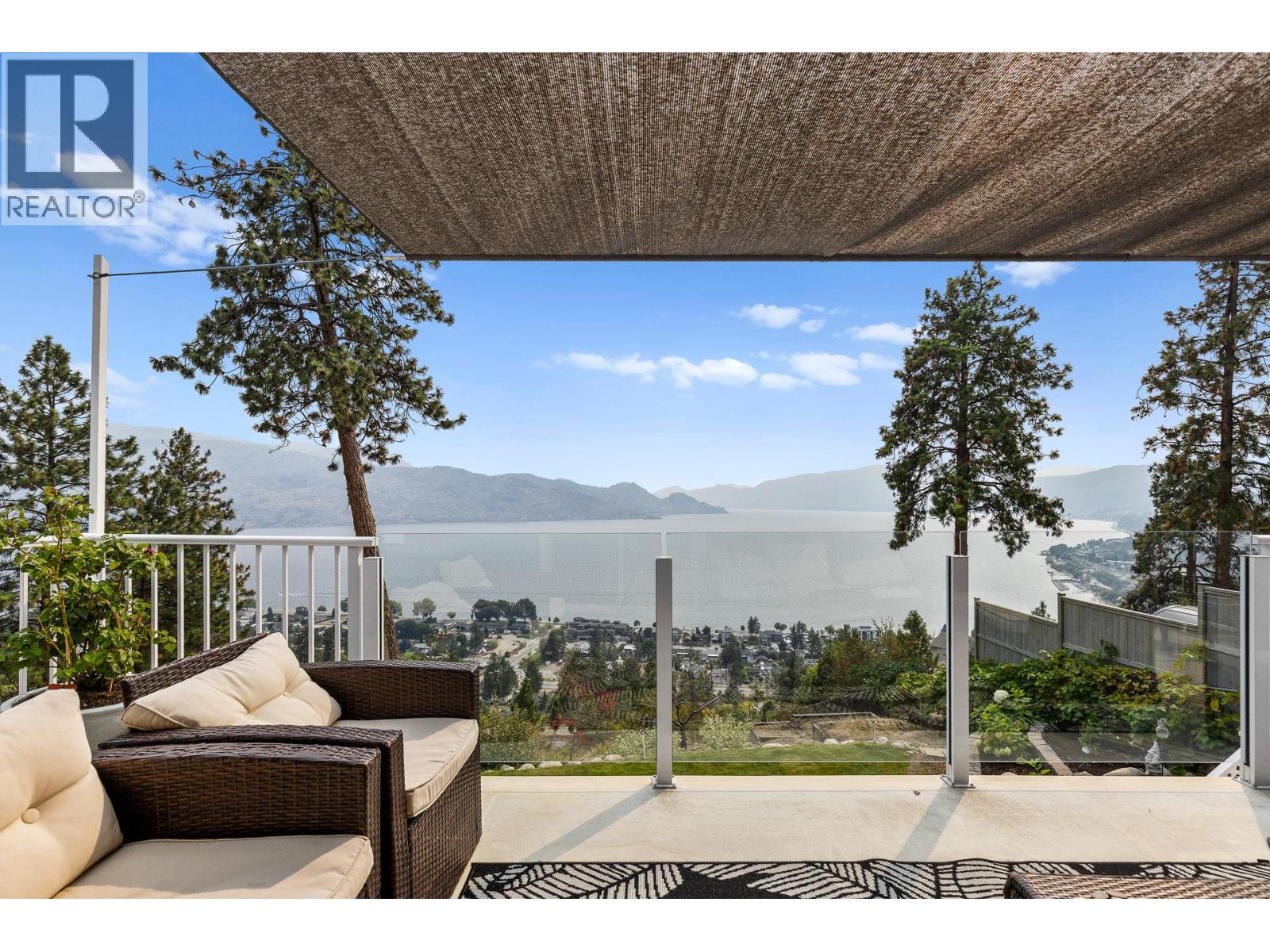 4215 6th Avenue, Peachland