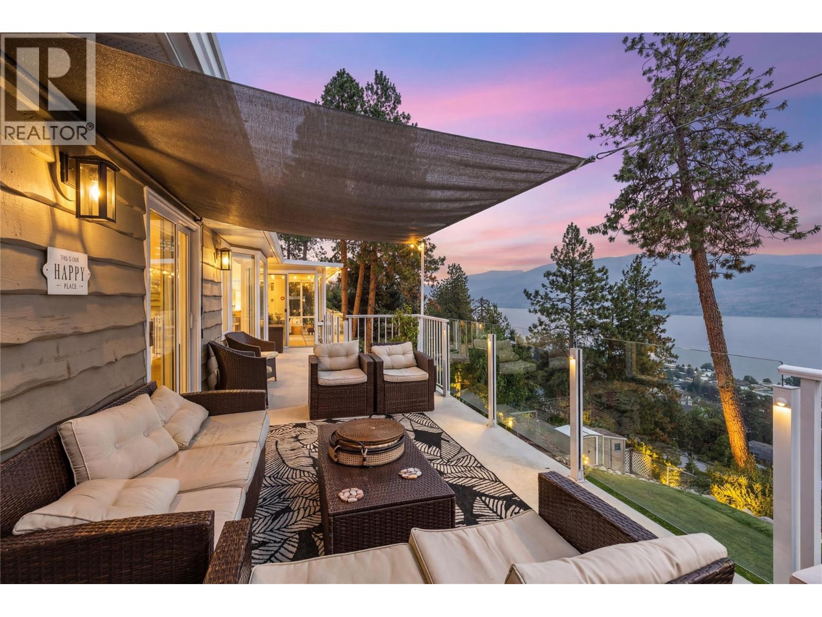 4215 6th Avenue, Peachland