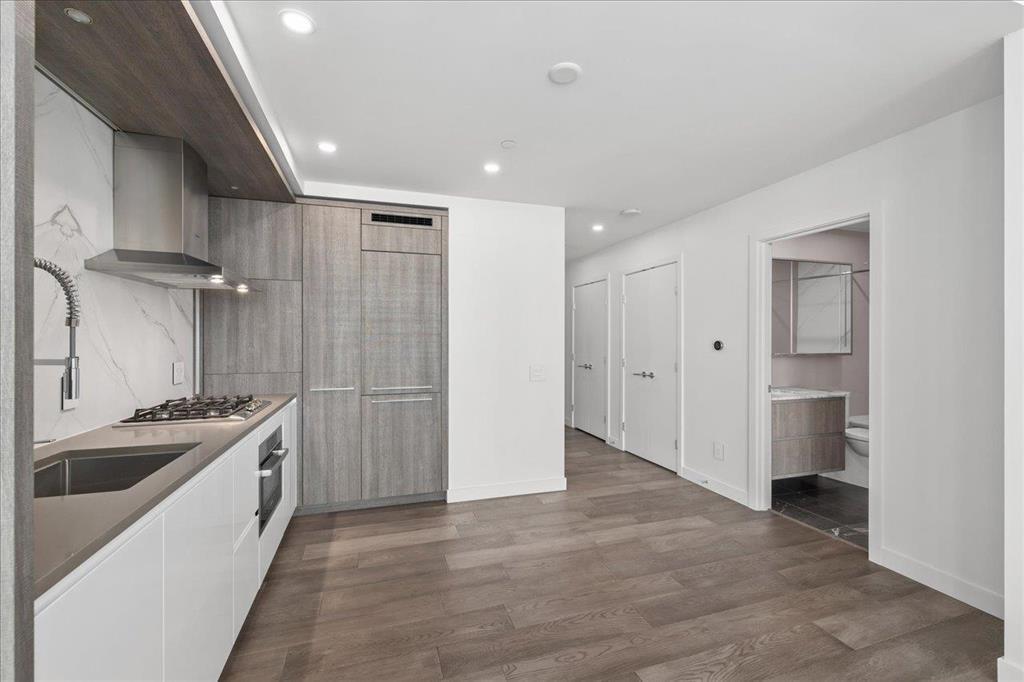 802 1441 JOHNSTON ROAD, White Rock