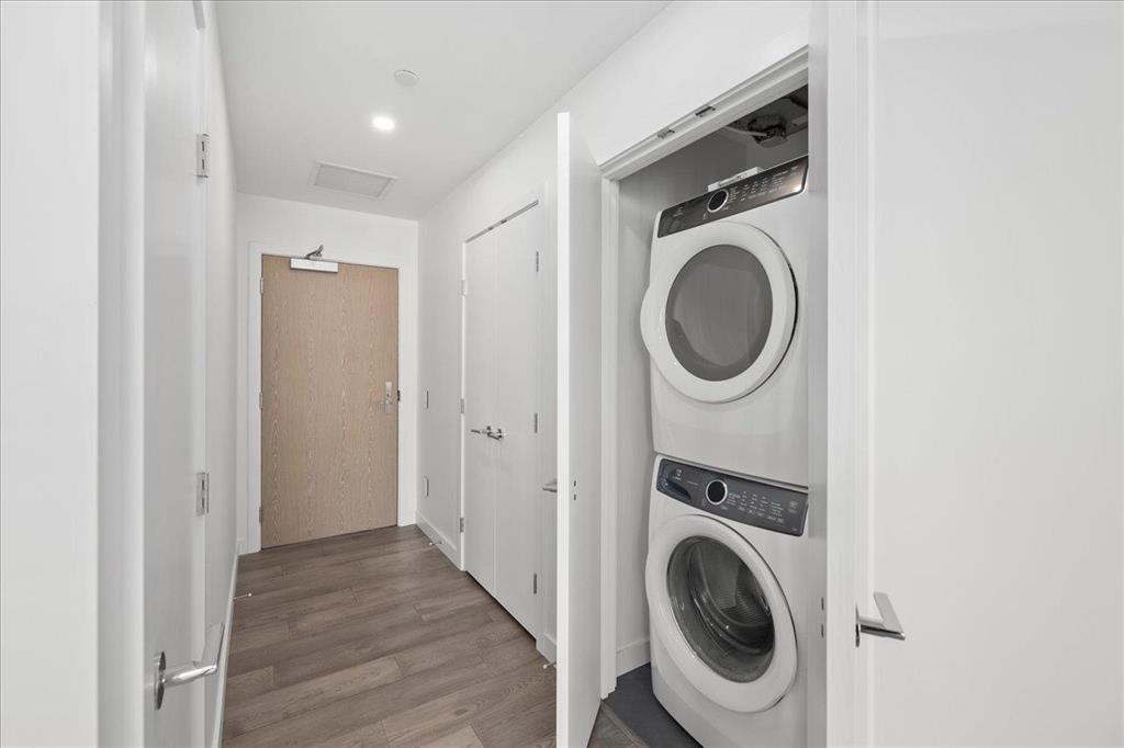 802 1441 JOHNSTON ROAD, White Rock