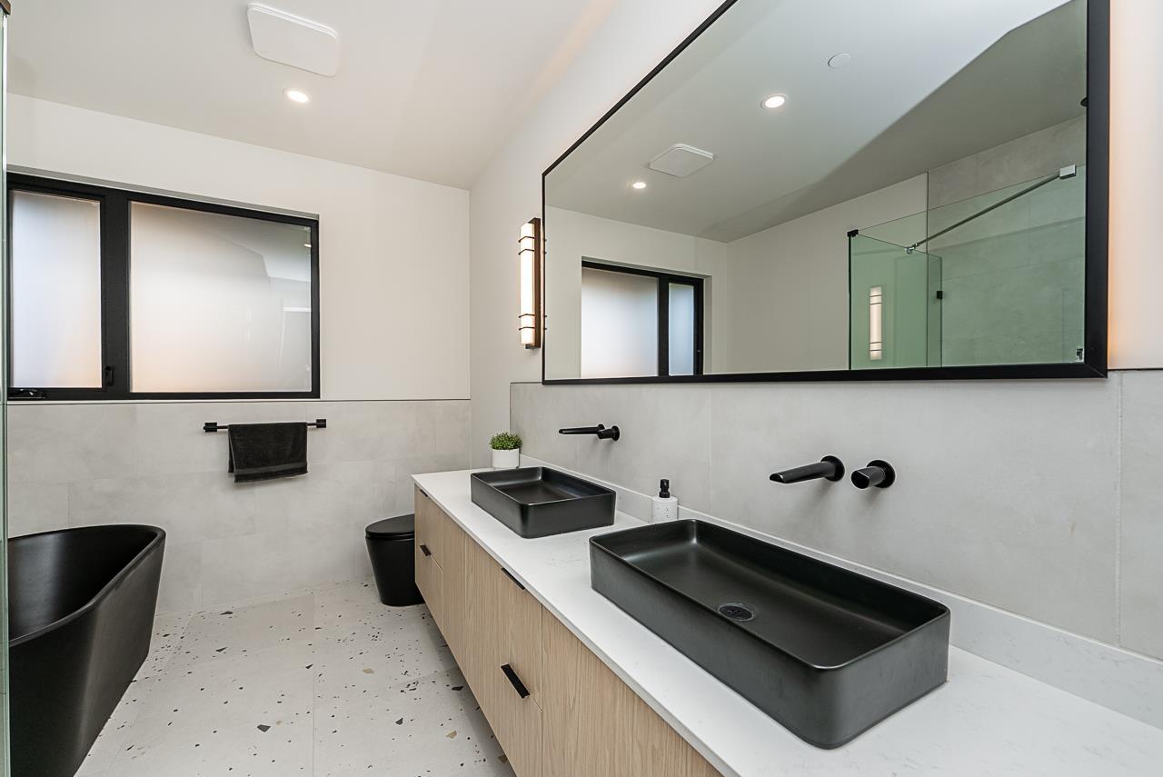 15911 CLIFF AVENUE, White Rock