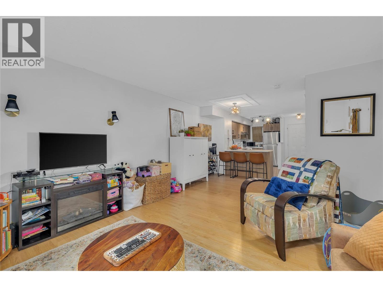 #6 500 Lester Road - 9