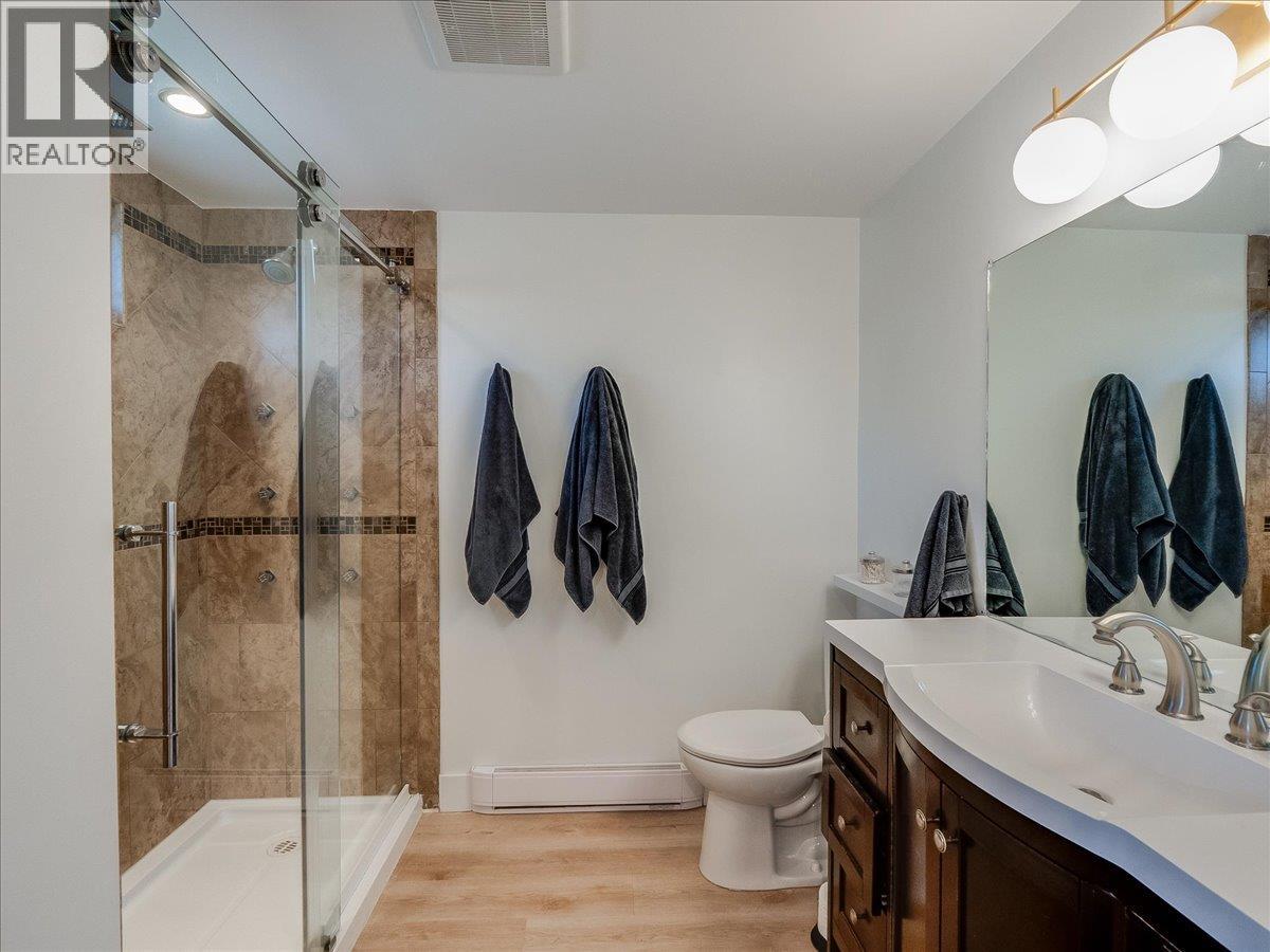 300 KOOTENAY Avenue, Trail