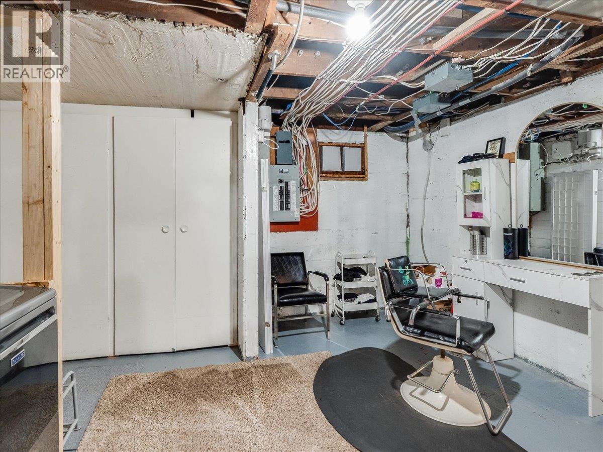 300 KOOTENAY Avenue, Trail