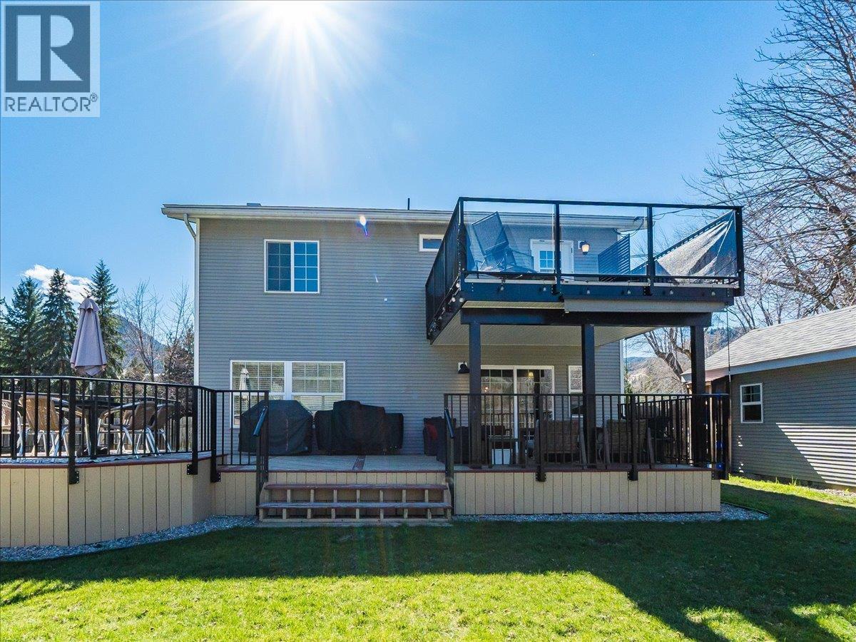 300 KOOTENAY Avenue, Trail
