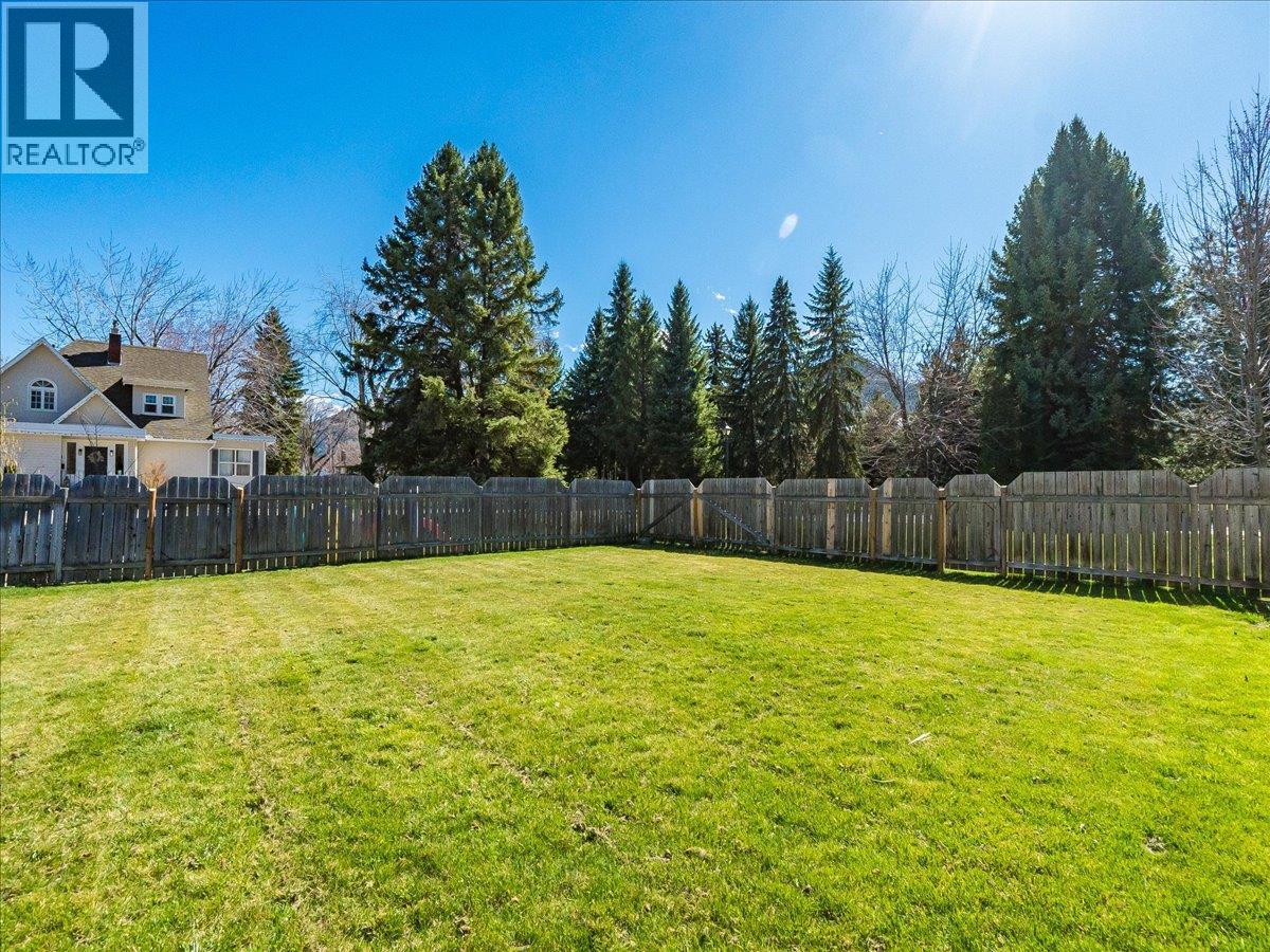 300 KOOTENAY Avenue, Trail