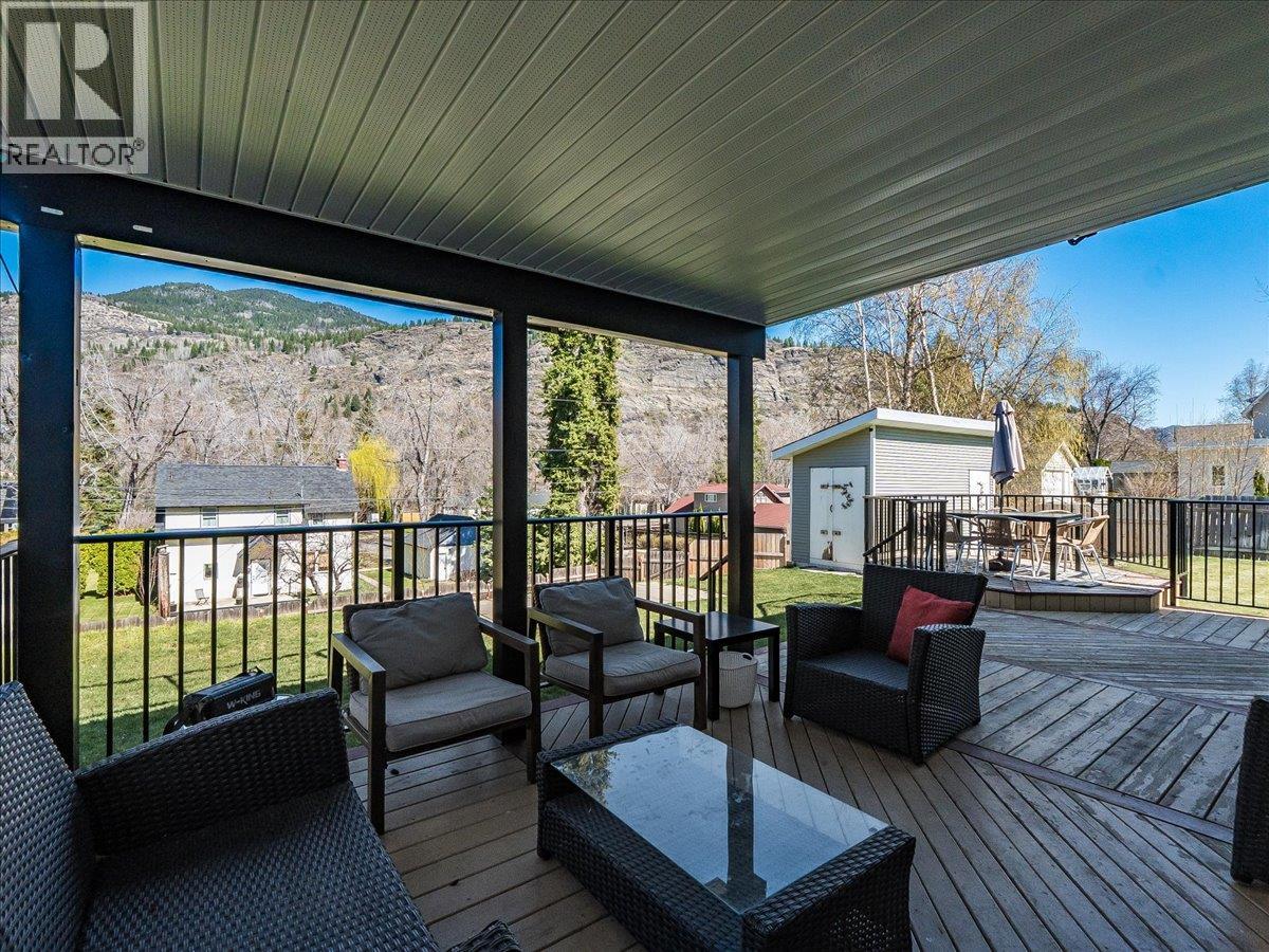 300 KOOTENAY Avenue, Trail