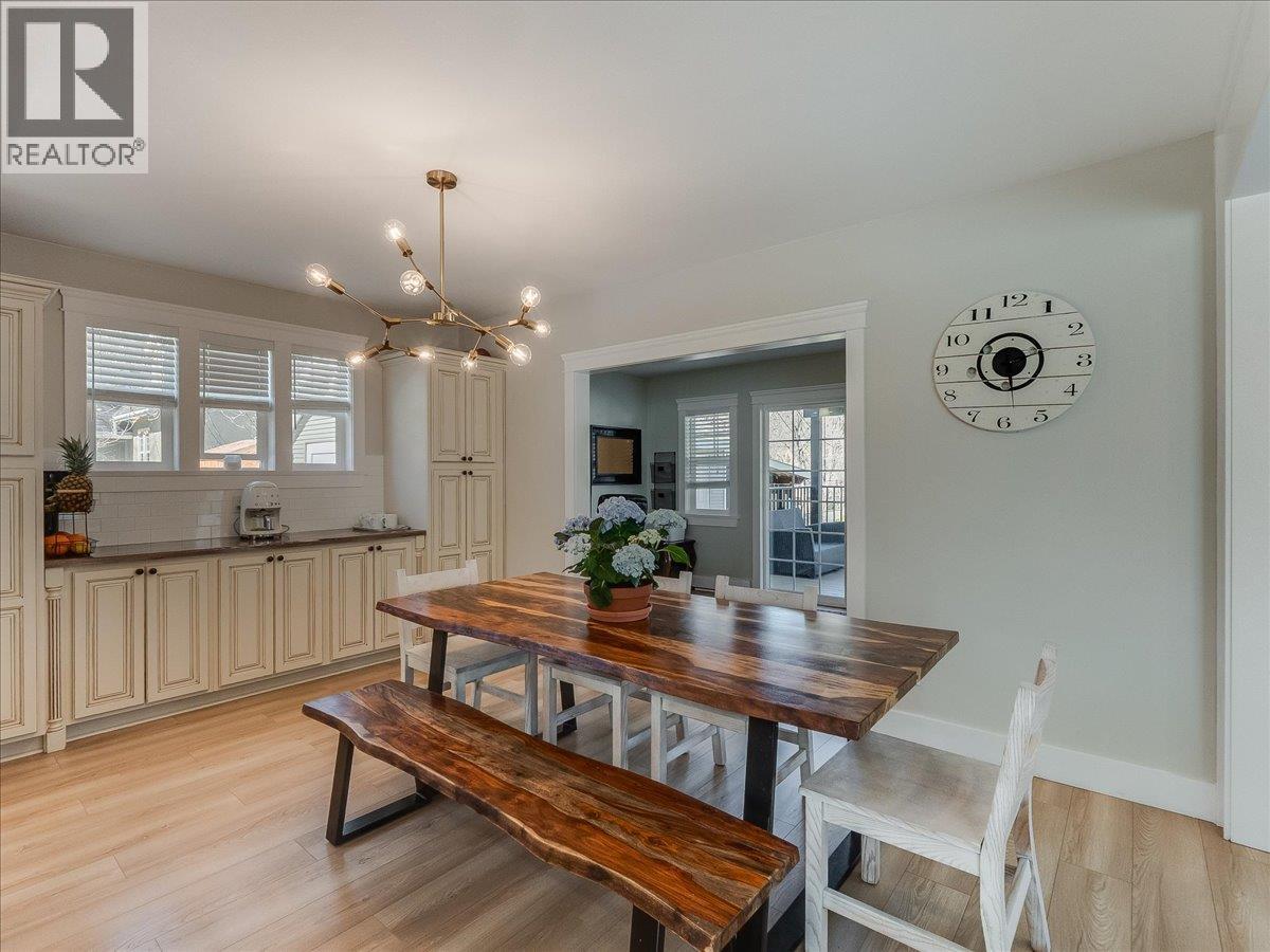 300 KOOTENAY Avenue, Trail