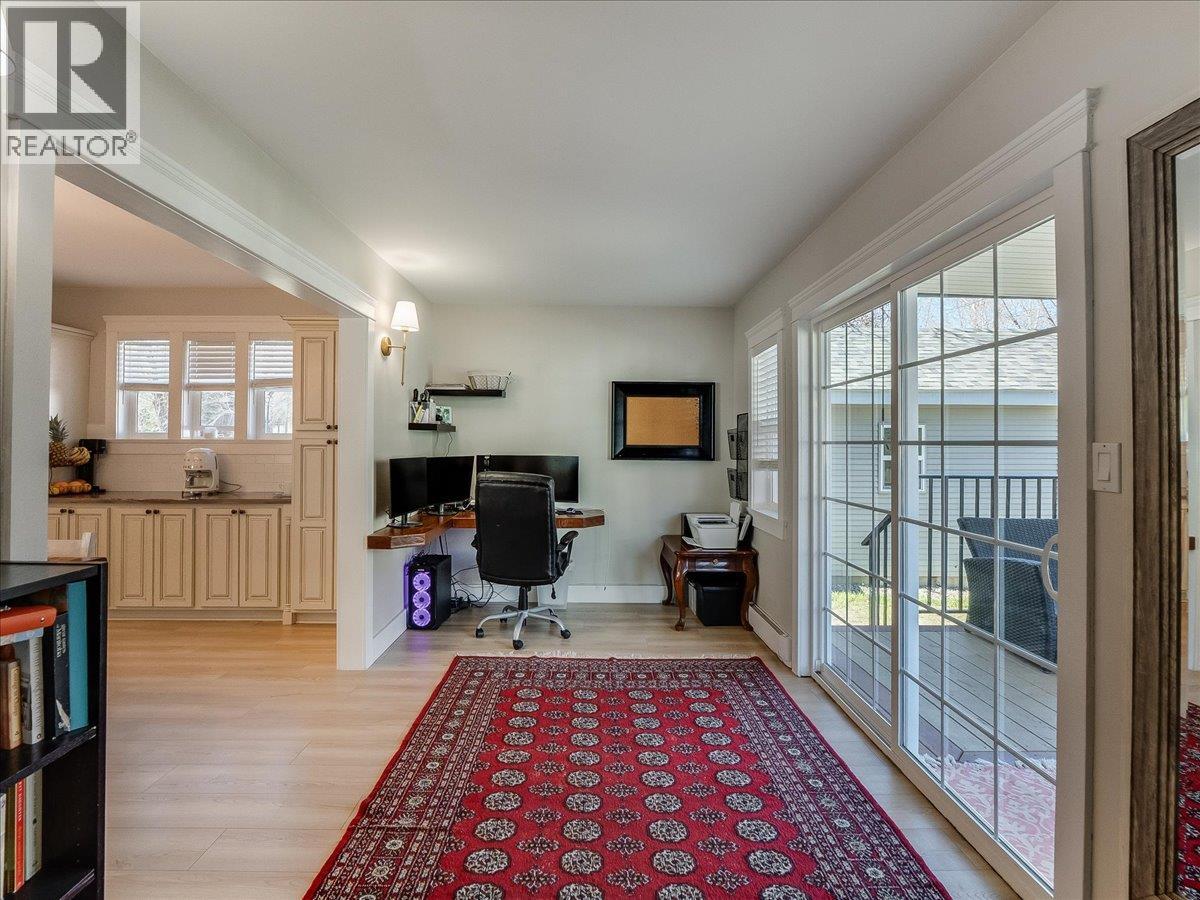 300 KOOTENAY Avenue, Trail