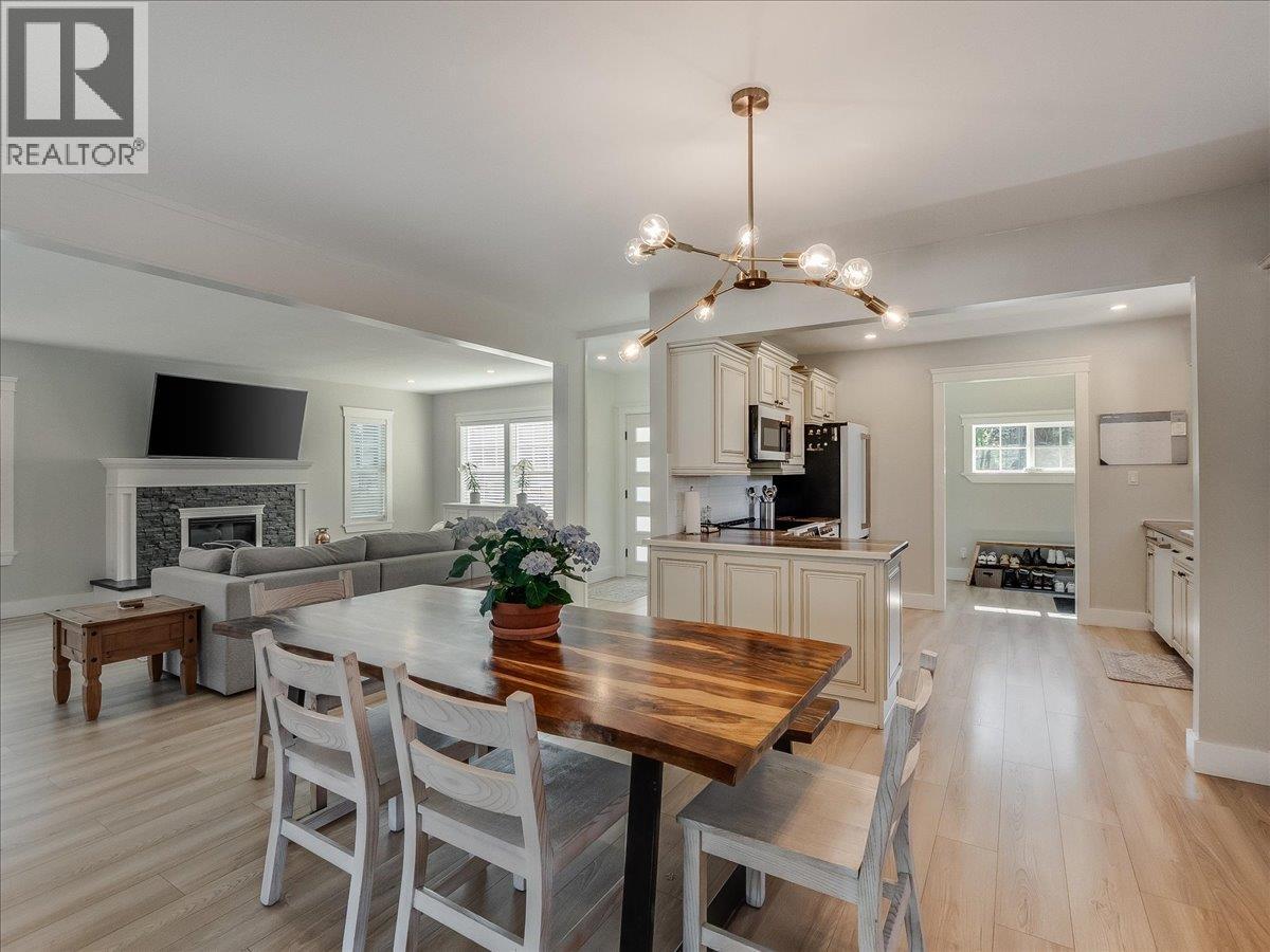 300 KOOTENAY Avenue, Trail