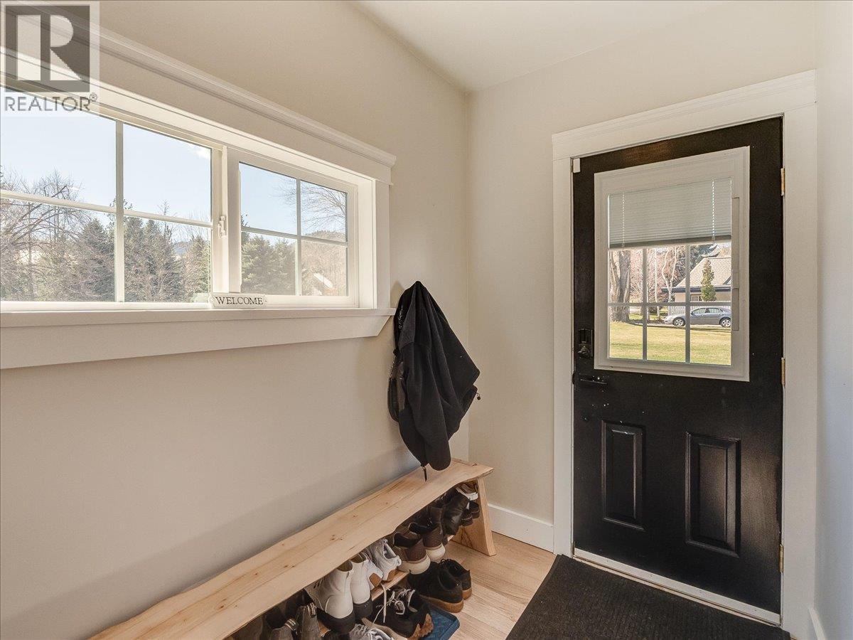 300 KOOTENAY Avenue, Trail