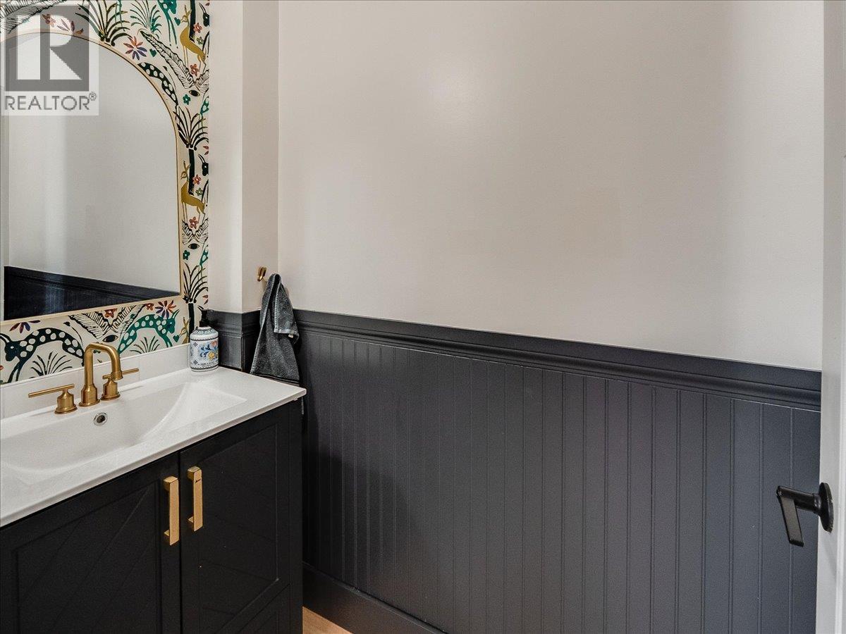 300 KOOTENAY Avenue, Trail