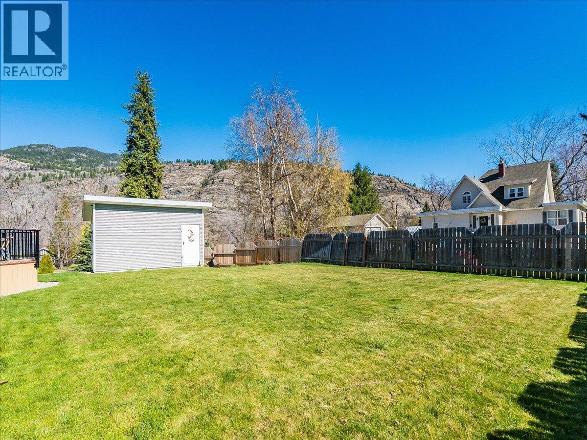 300 KOOTENAY Avenue, Trail