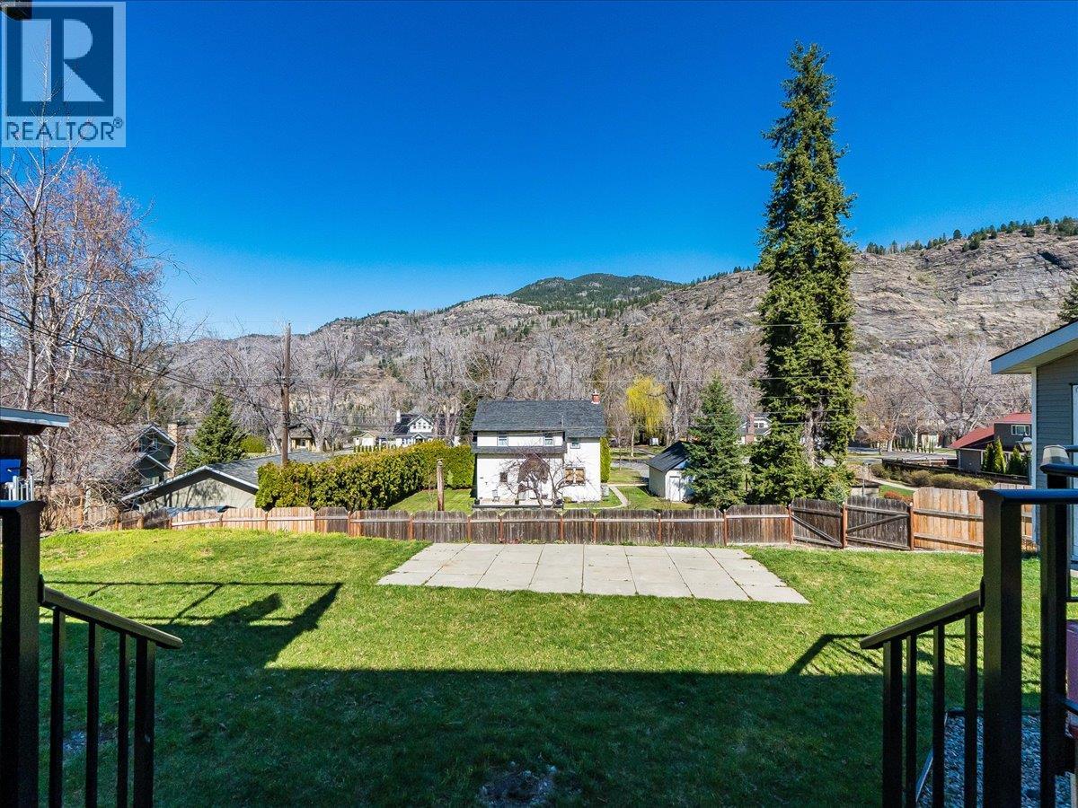 300 KOOTENAY Avenue, Trail