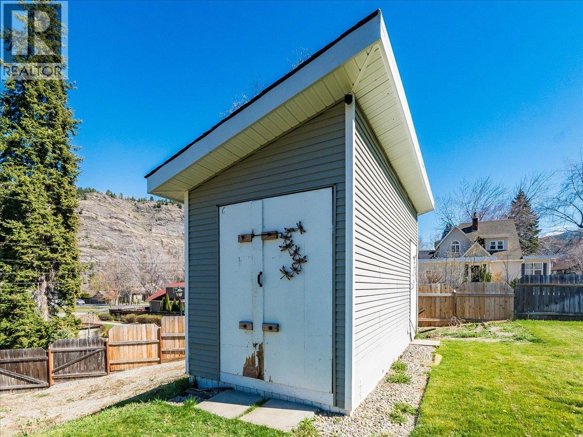 300 KOOTENAY Avenue, Trail