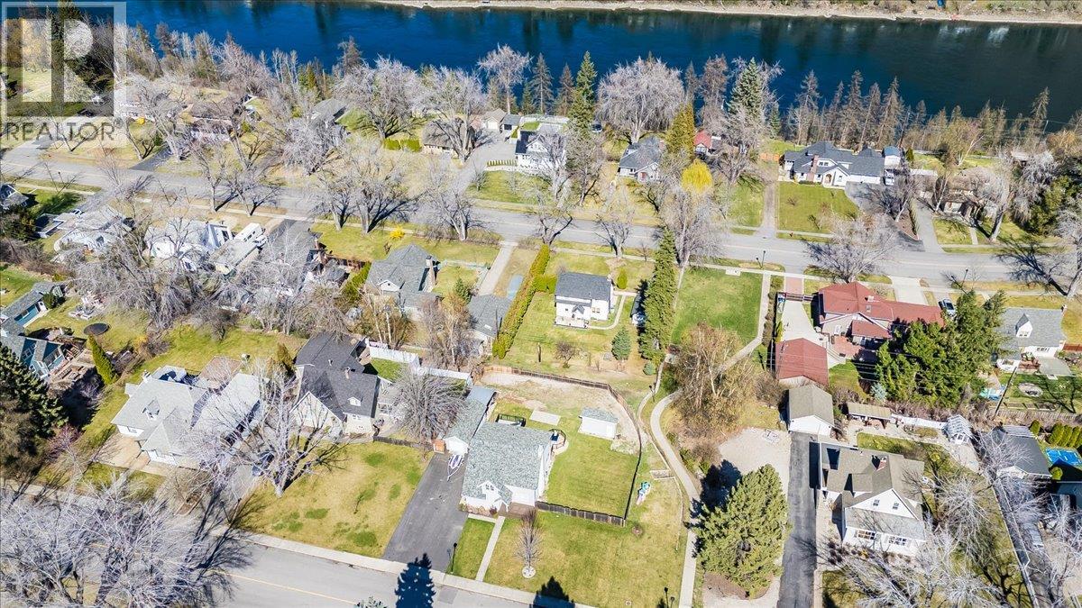 300 KOOTENAY Avenue, Trail