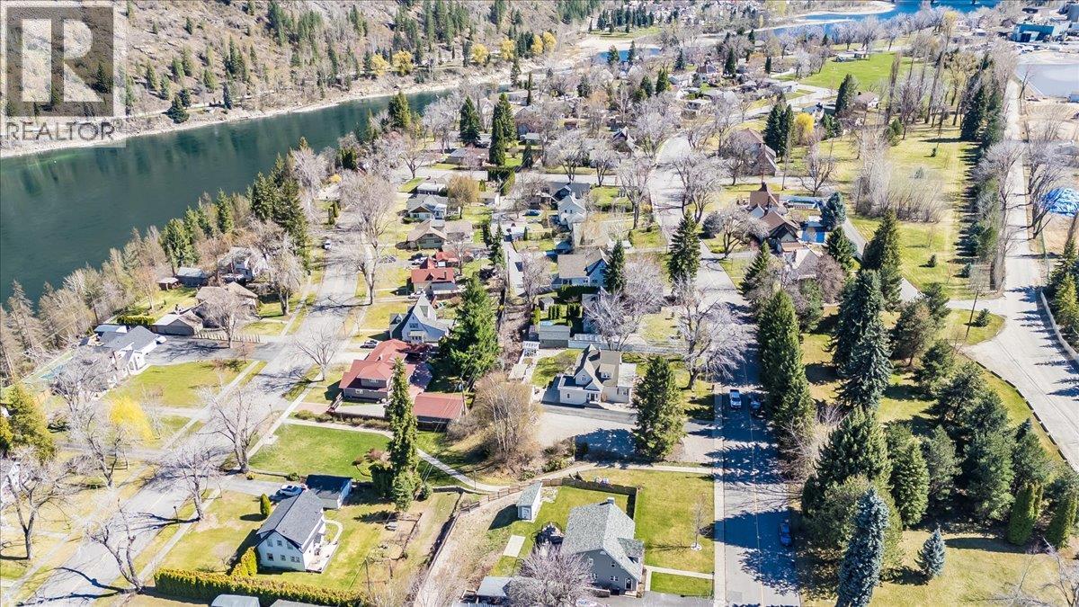 300 KOOTENAY Avenue, Trail