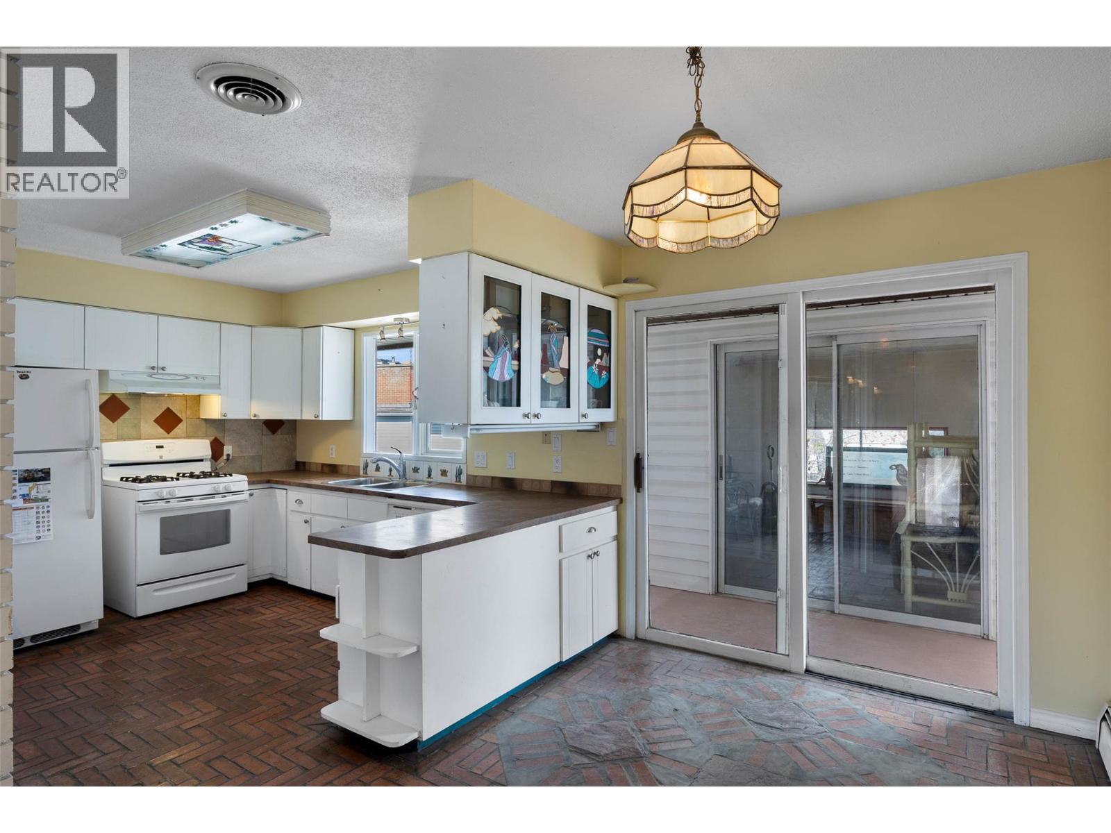 2248 Tranquille Road - 11