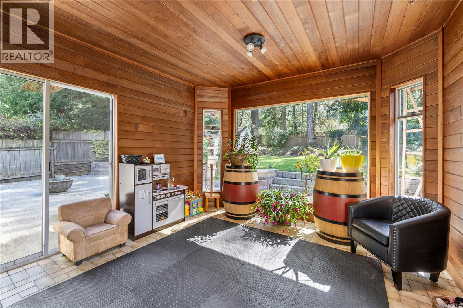 1170 Clubhouse Dr, Qualicum Beach
