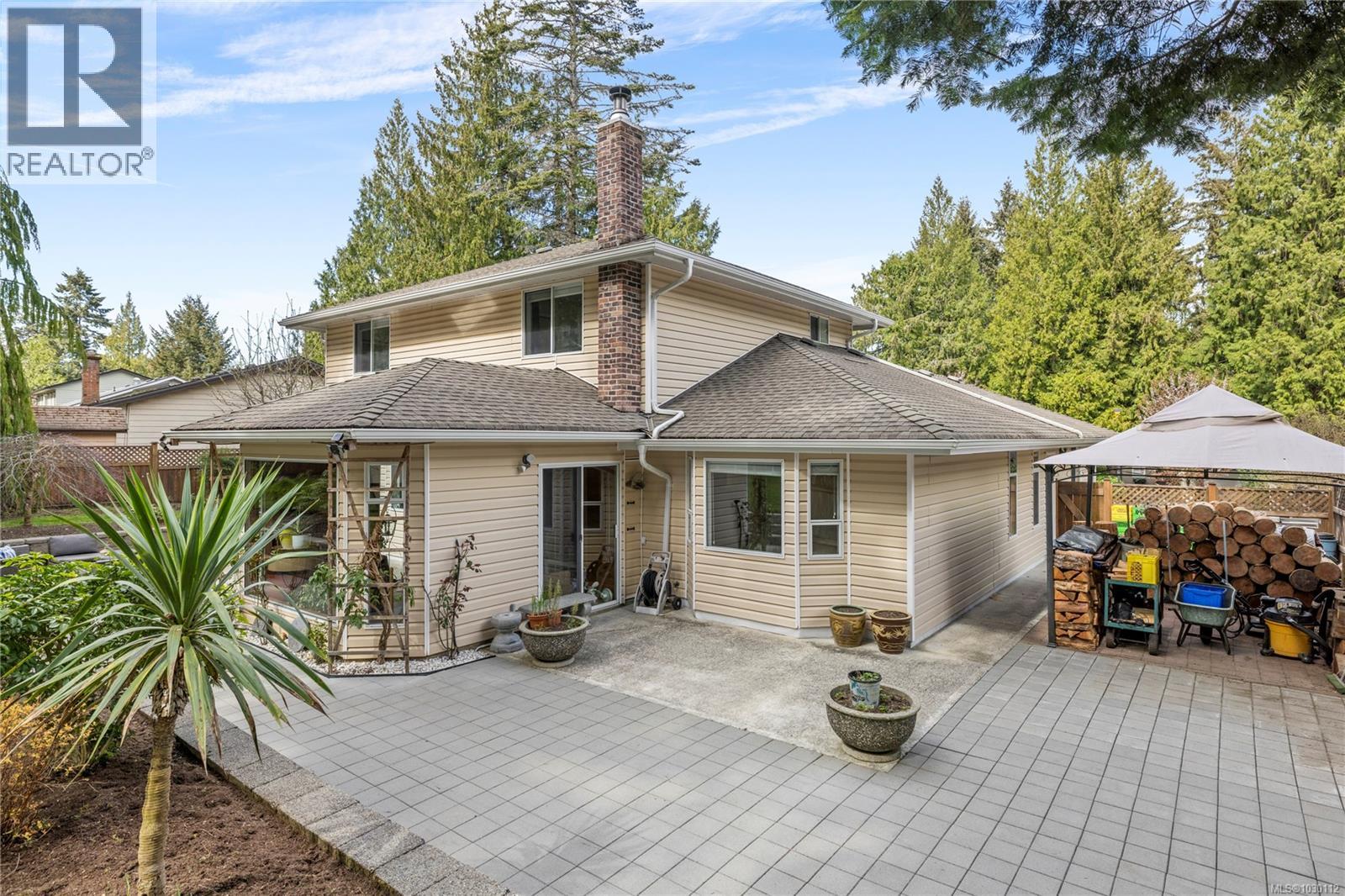 1170 Clubhouse Dr, Qualicum Beach