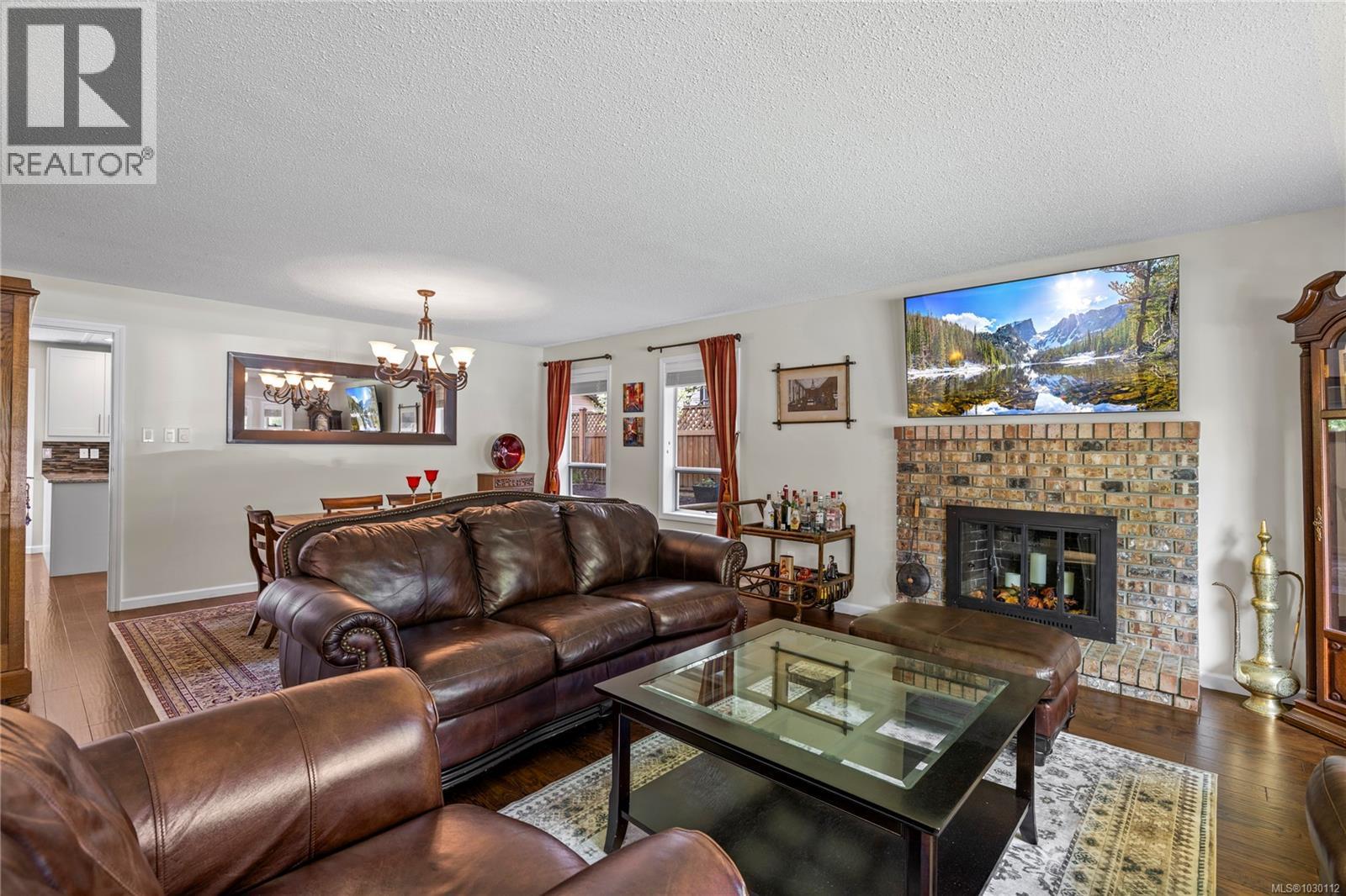 1170 Clubhouse Dr, Qualicum Beach