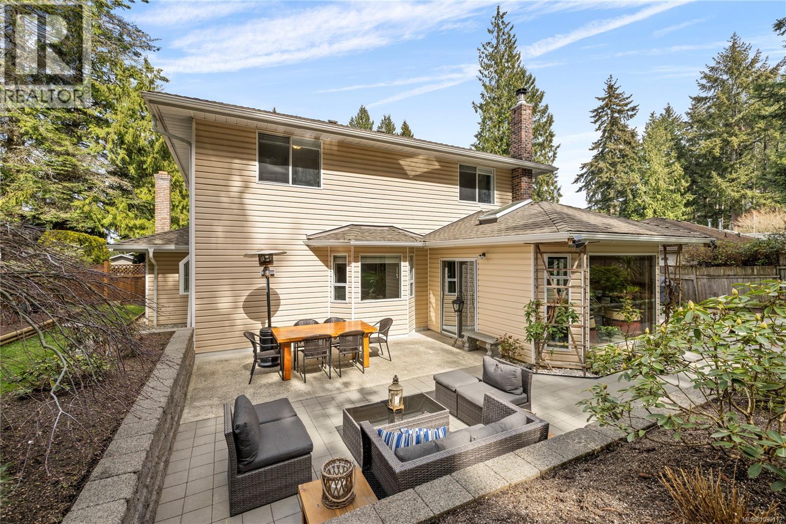 1170 Clubhouse Dr, Qualicum Beach