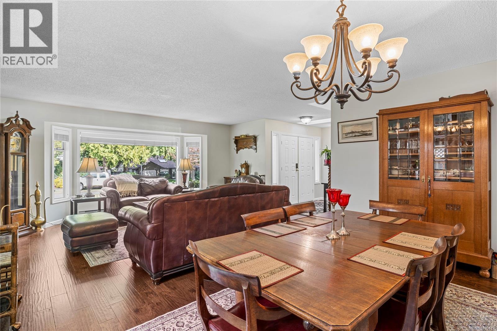 1170 Clubhouse Dr, Qualicum Beach